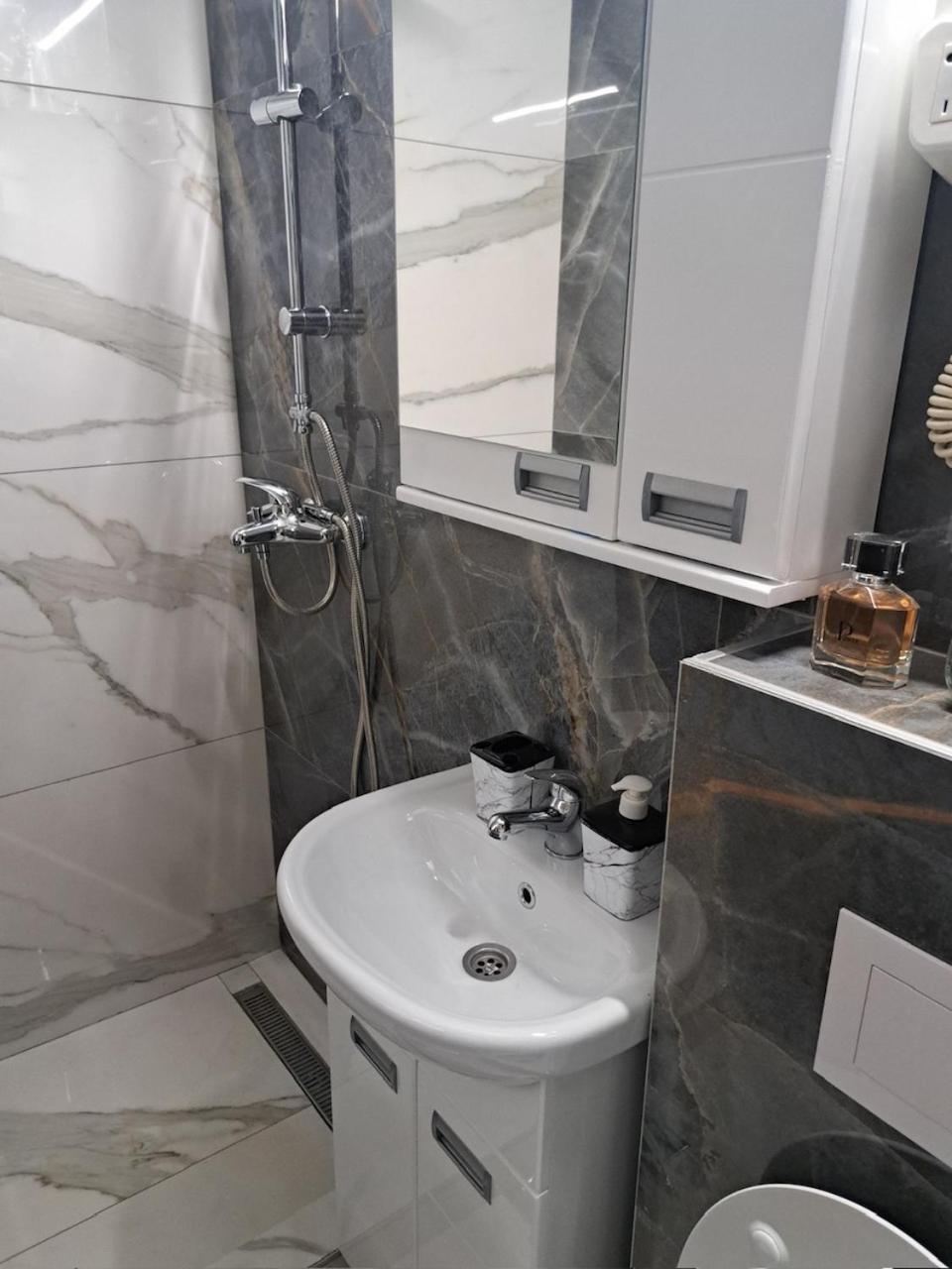 Apartman En Dusanovac Exterior photo