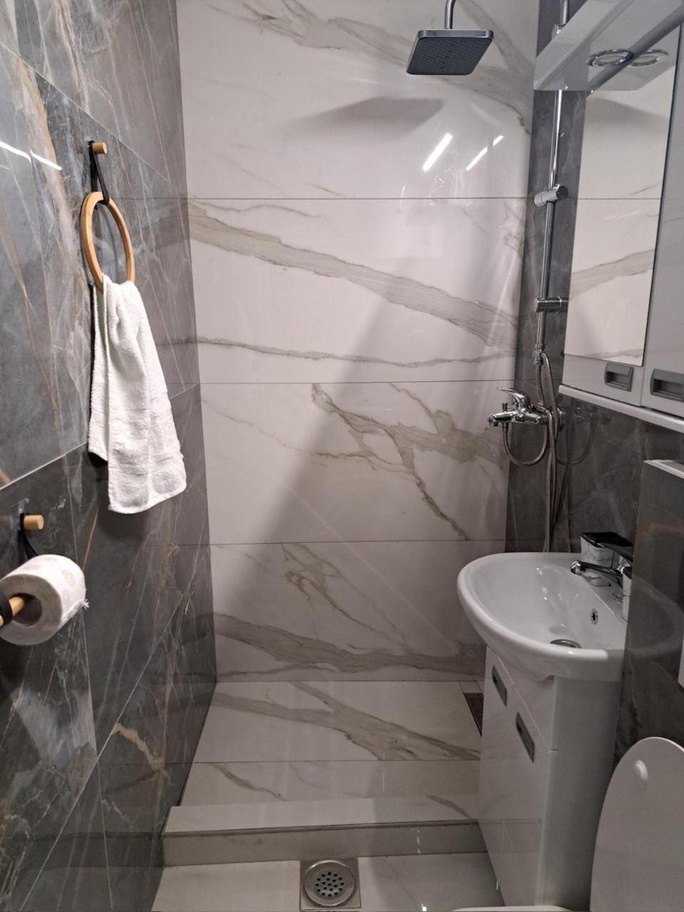 Apartman En Dusanovac Exterior photo